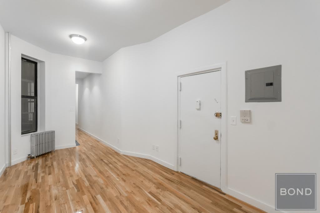 Primary Photo - 315 E 89th St