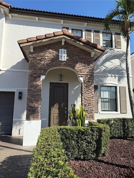 Building Photo - 1535 SW 145th Ave