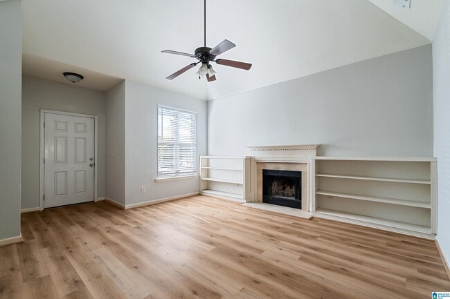 Building Photo - 2118 Adkins Pl