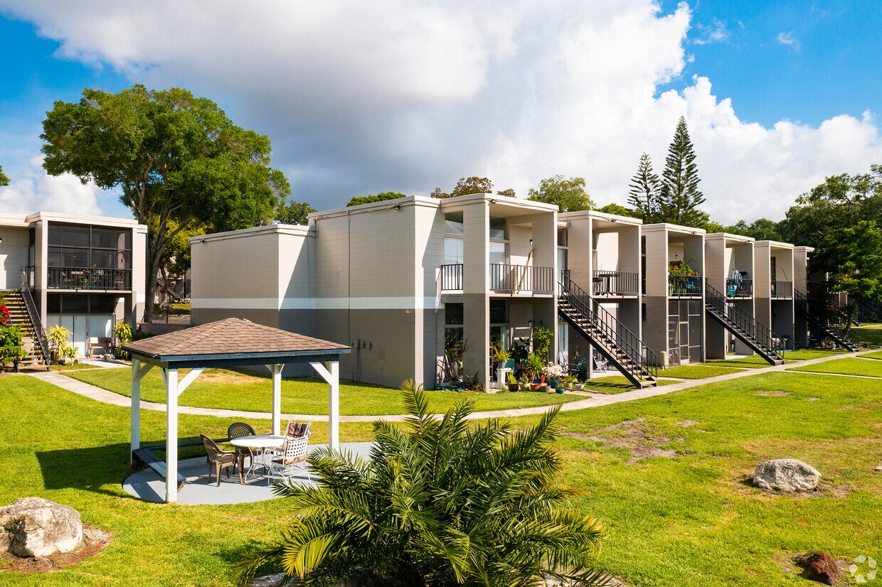 The Residences at Soho 4009 N Howard Ave Tampa, FL