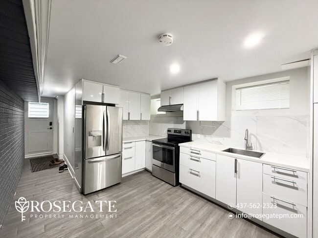 Building Photo - Bright 1-Bedroom Walk-Out Basement with Free Internet & Parking in Mississauga