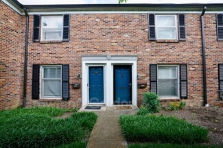 Building Photo - 5025 Hillsboro Dr