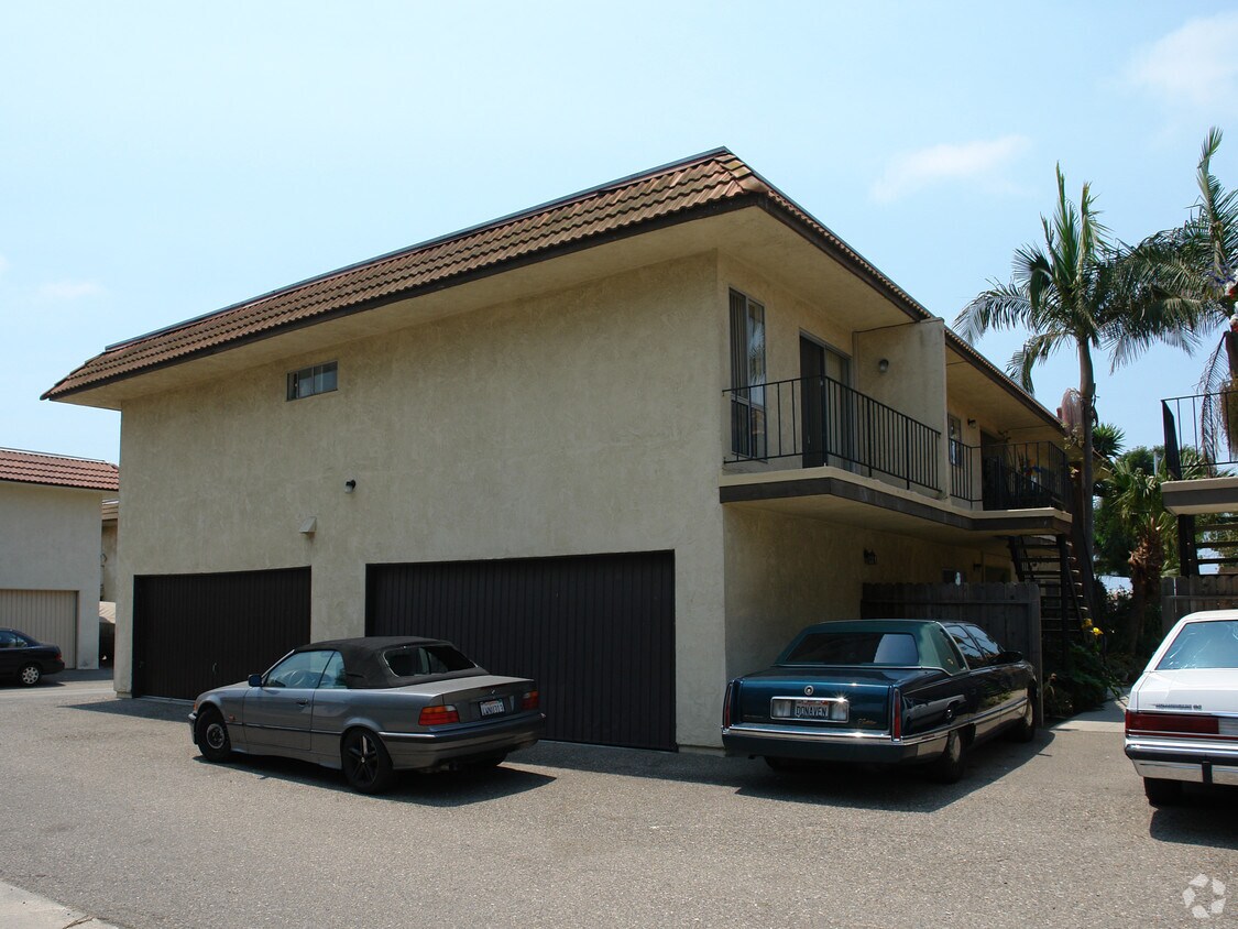 Foto del edificio - 16102 Waikiki Ln