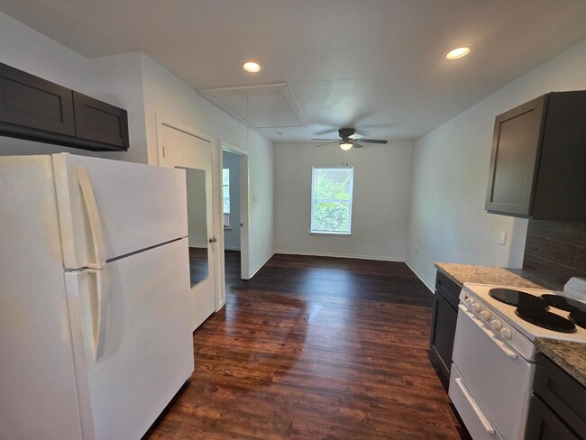 Photo - 1413 Egypt St - Unit D Apartment