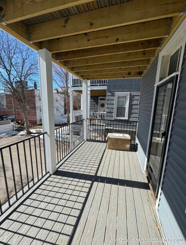 Foto del edificio - 883 E 4th St