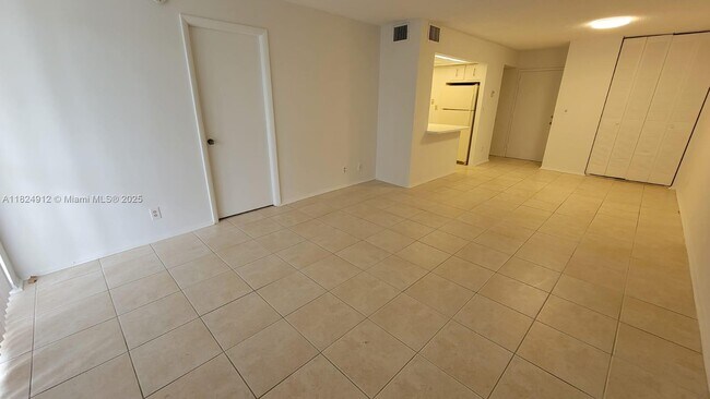 Foto del edificio - 2029 NW 46th Ave
