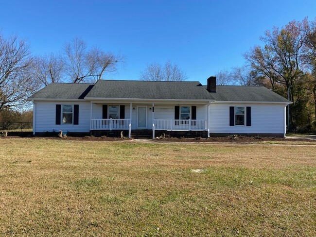 Foto del edificio - Must See updated Single Family in Chicod s...