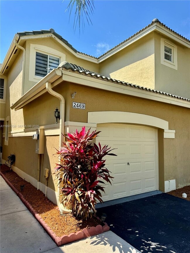 Building Photo - 2469 Cordoba Bend