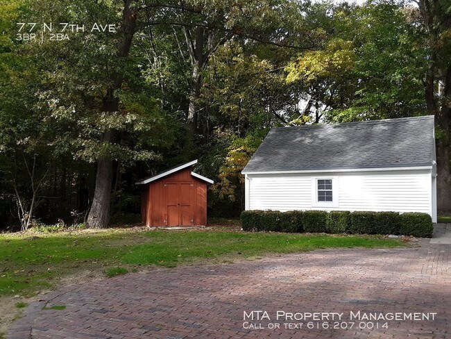 Building Photo - Beautiful 3 Bedroom Fruitport Home