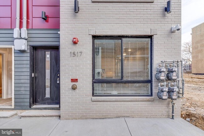 Building Photo - 1517 N Stillman St