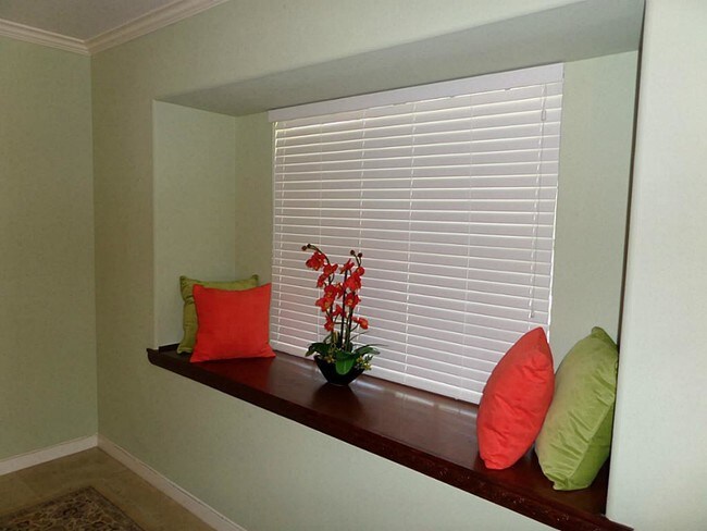 Foto del edificio - 9775 Pine Lake Dr
