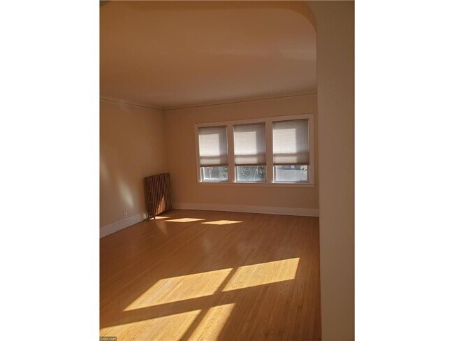 Foto del edificio - 3117 Colfax Ave S