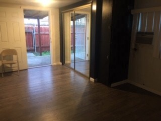 Room - 1470 E Lexington Ave