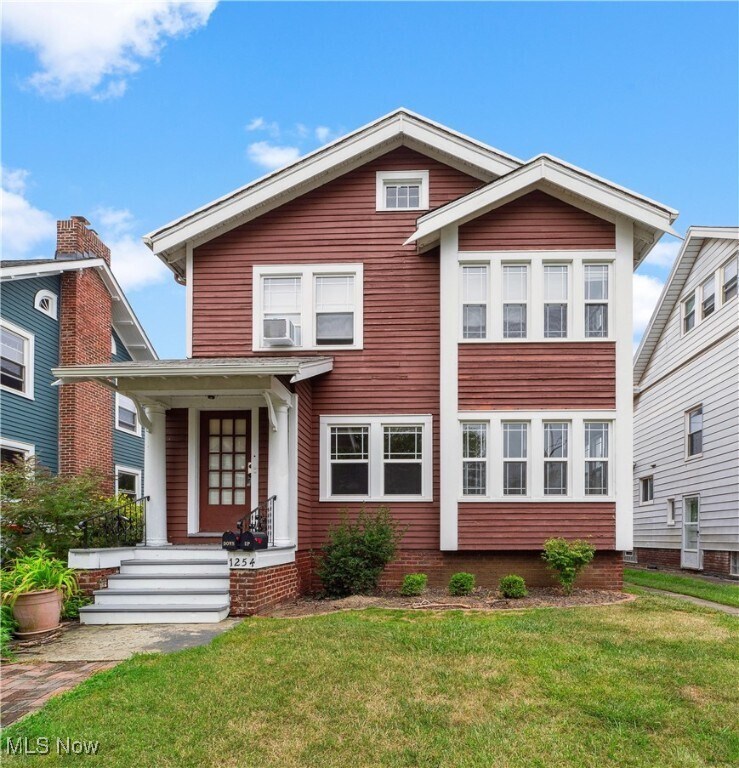 Primary Photo - 1254 Jackson Ave