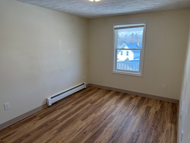 Building Photo - 106 Granite St