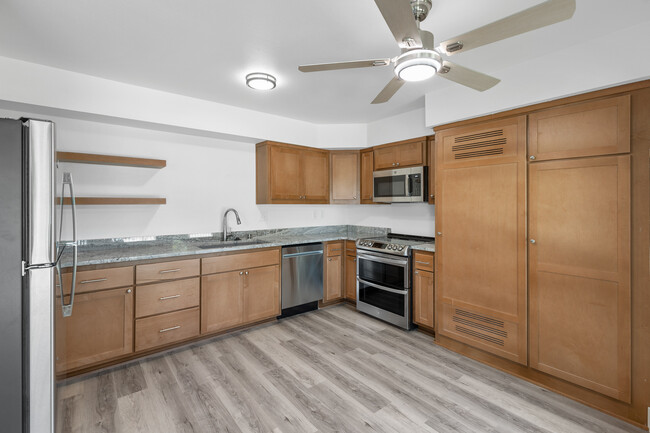 NEW Kitchen - 30 Plaza Way