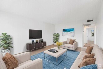 Building Photo - 410 Fanshaw J