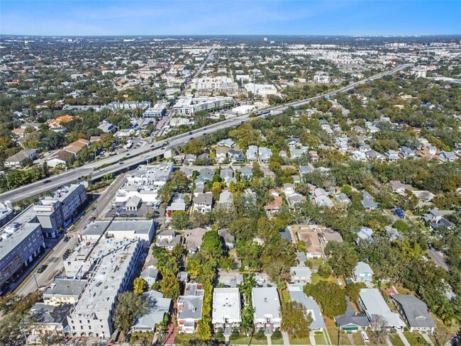 Foto del edificio - 2113 W Southview Ave