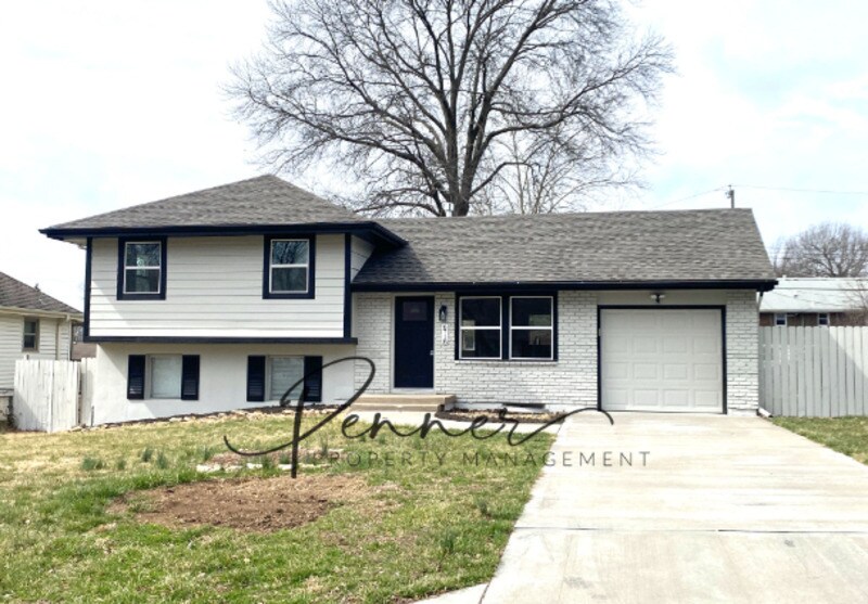 Primary Photo - 6718 N Bales Ave