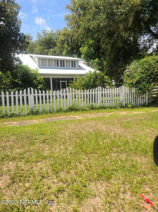 Building Photo - 128 S Prospect St