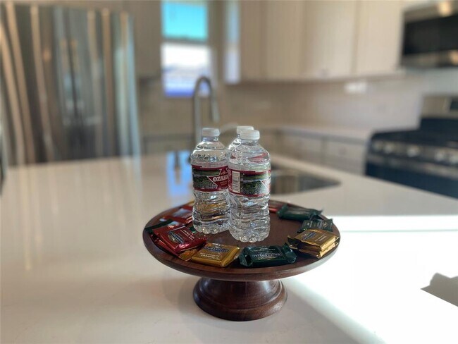 Foto del edificio - 5201 Dimesky Ln