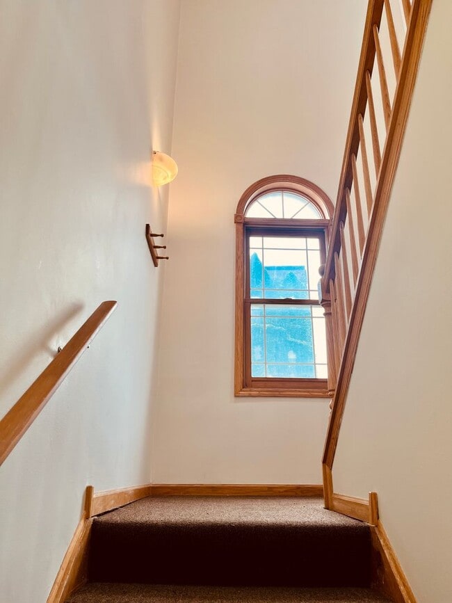 Building Photo - Kennelly Properties - 1336
