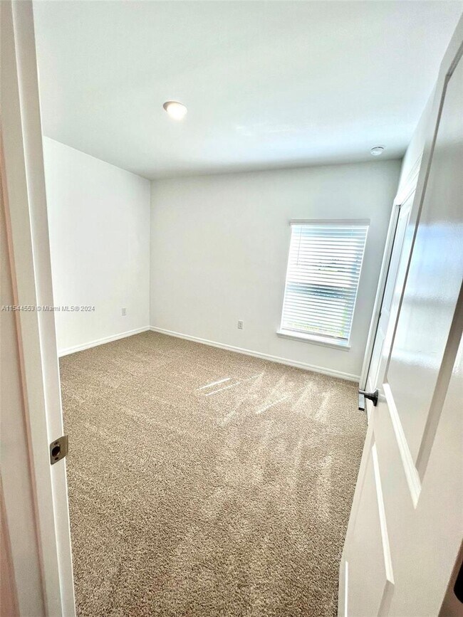 Foto del edificio - 326 SW 31st Ave