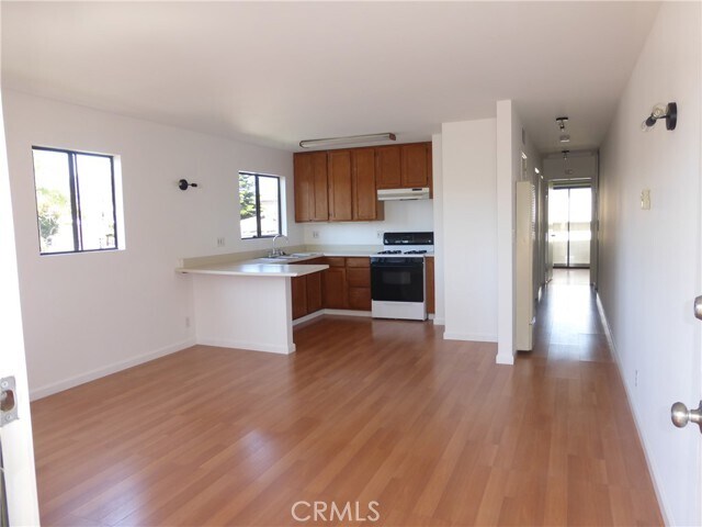 Foto del edificio - 1078 W 26th St