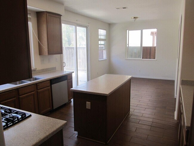 Foto del edificio - 233 American Farms Ave