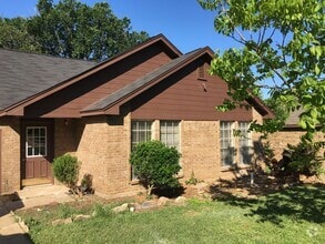 Building Photo - 5418 Lansingford Trail