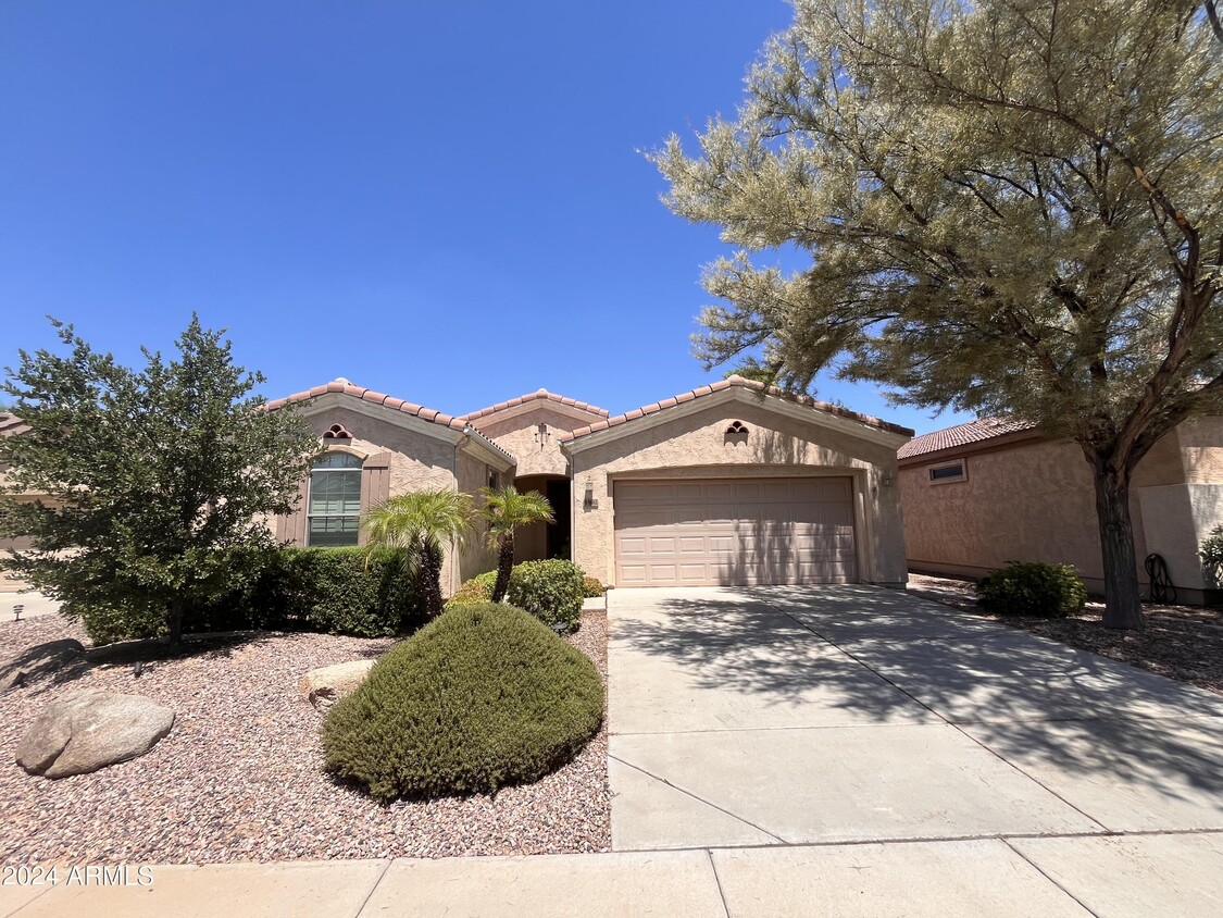 Primary Photo - 4502 E Narrowleaf Dr