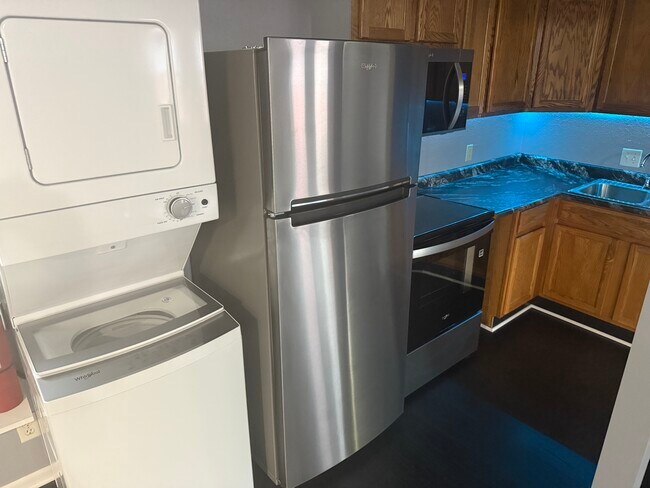 Foto del edificio - 524 E Grand Ave