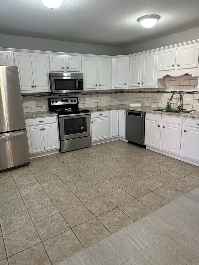 Building Photo - 4217 Brook Creek Ln