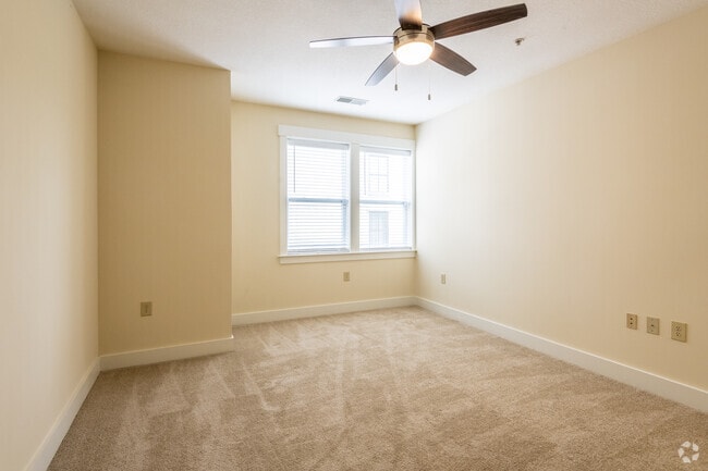 2HAB, 2BA - Biltmore Park Town Square