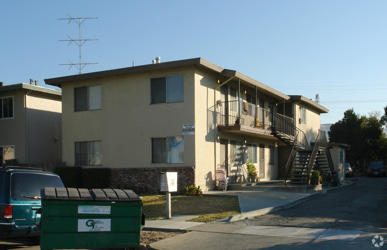 Primary Photo - 220 Pamela Ave