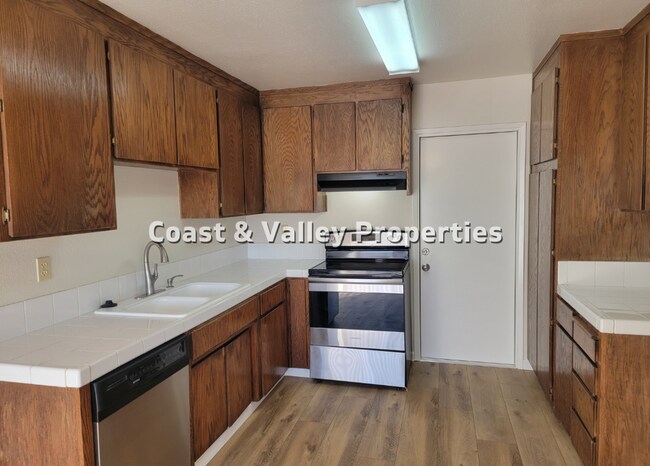 Foto del edificio - Beautiful Salinas Home for RENT!!!