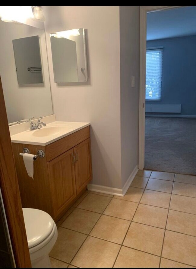 Foto del edificio - 701 Garden Cir