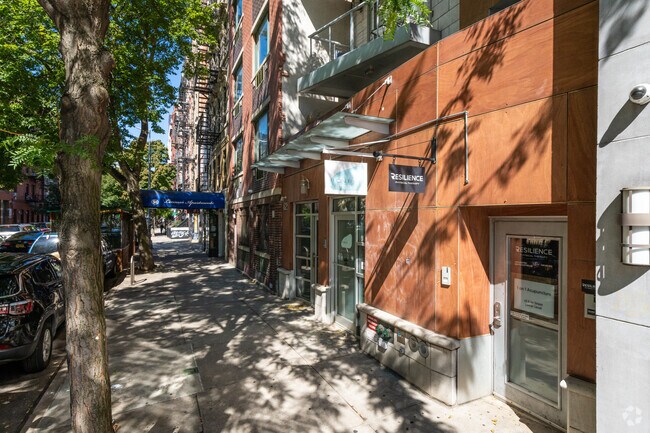 Foto del edificio - 62 E 1st St