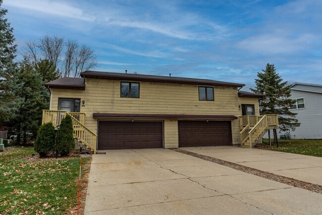 Building Photo - 5689 Norfolk Dr