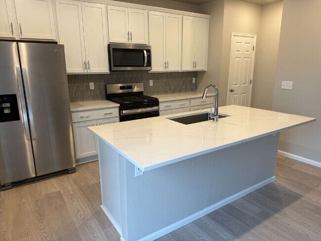Foto del edificio - "Charming New Construction 3-Bed Sanctuary...