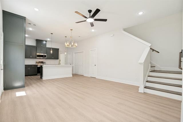 Foto del edificio - 8009 Doreen Ave
