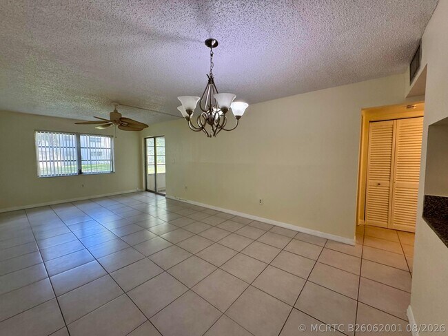 Building Photo - 6507 Winfield Blvd