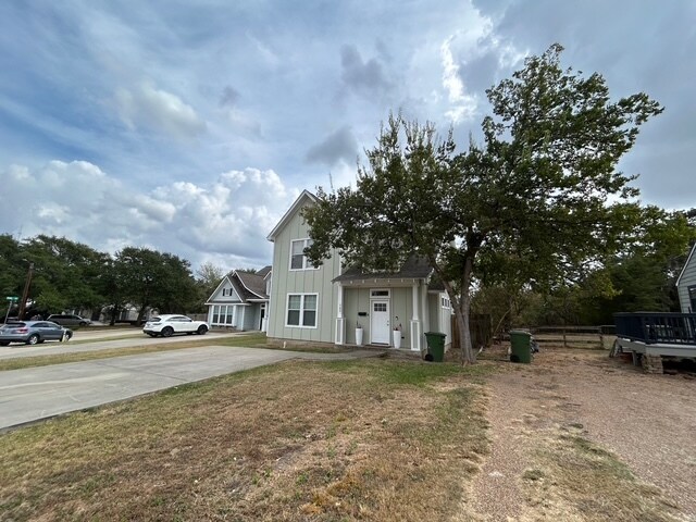 Foto del edificio - 735 Meadow Ln