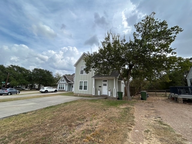 Photo - 735 Meadow Ln House