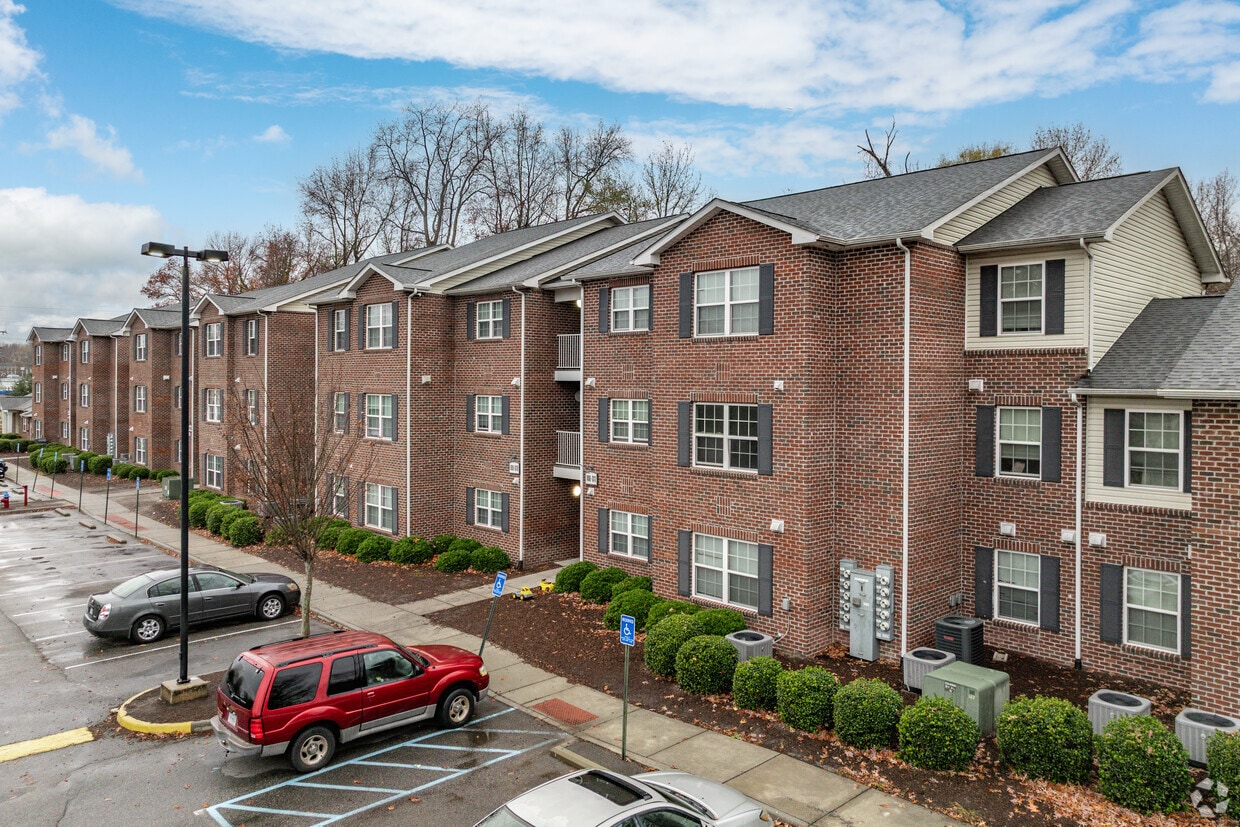 Building Photo - 1501 Shire Ln