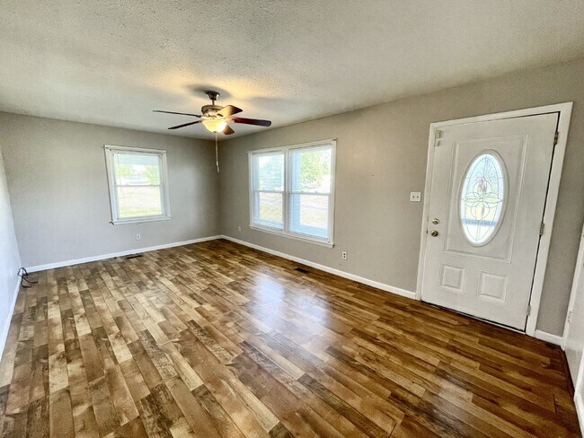 Foto del edificio - 3 Bedroom, 1.5 Bath RANCH Style NEST