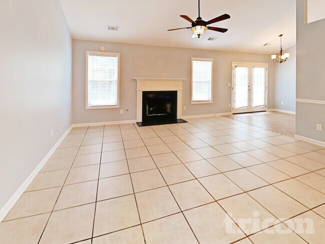 Foto del edificio - 923 Laurel Green Ln NE