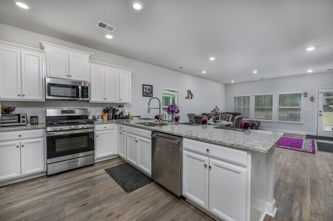 Foto del edificio - 837 Harrison Mill St