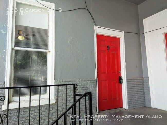 Foto del edificio - 323 E Carson