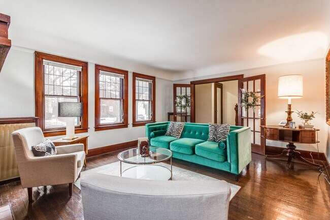 Foto del edificio - 16924 Muirland St